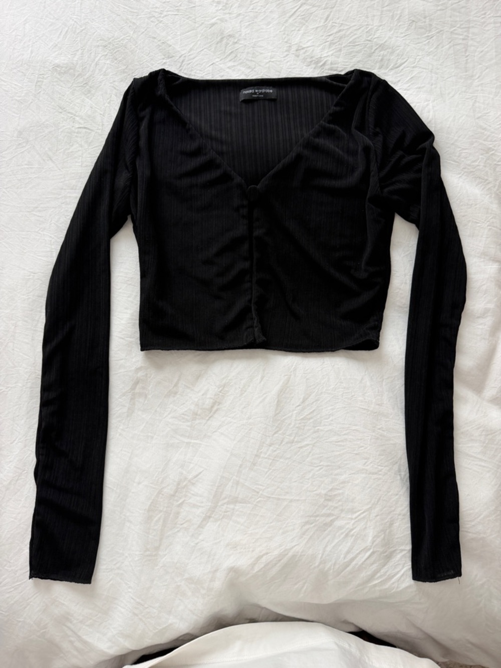 Black Ribbed V-Neck Long Sleeve Crop Top